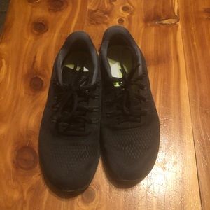 Women Nike shoes size 9
